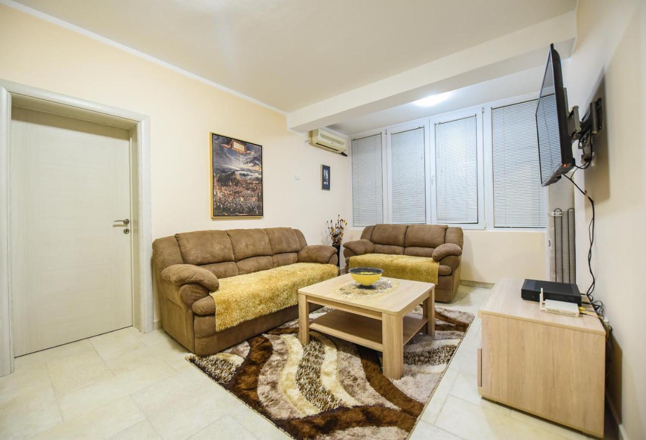 Apartman Centar 1 Lejlighed Podgorica Eksteriør billede